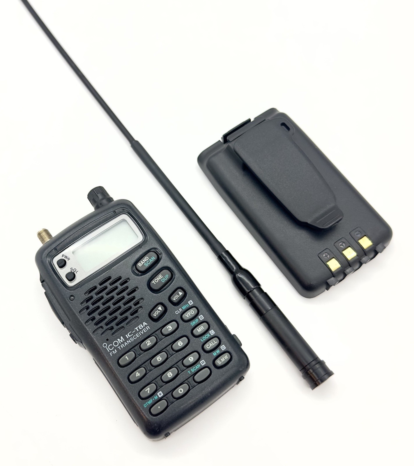 iCom IC-T8A FM Transceiver Ham Radio w/21” Antenna Japan UNTESTED READ BELOW