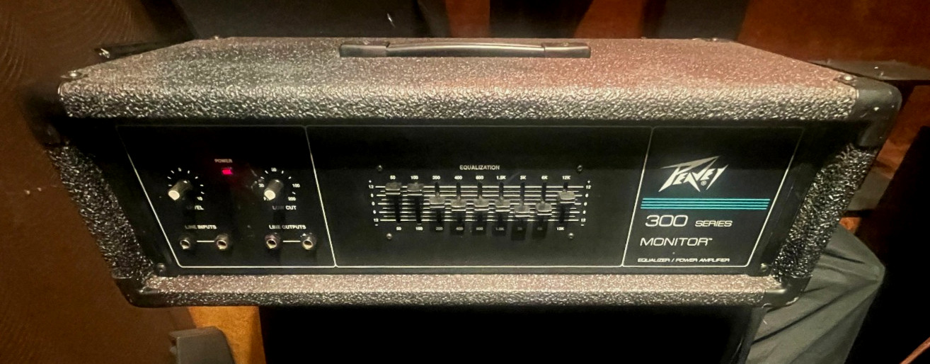 Vintage Peavey 300 Series Monitor Equalizer Power Amplifier Amp