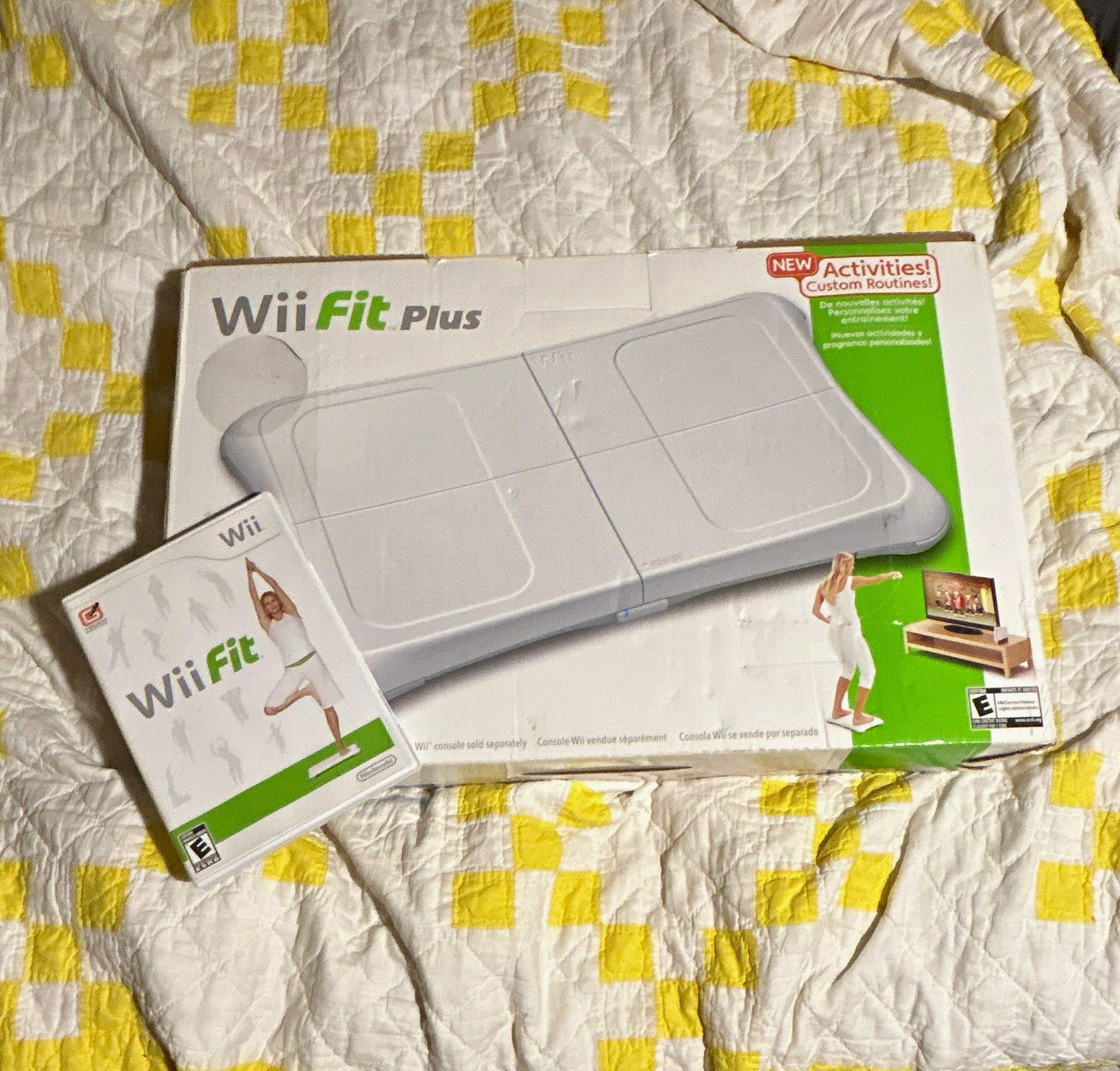 Nintendo Wii Fit Plus Wireless Balance Board Bundle w/ Game CIB Minor flaws