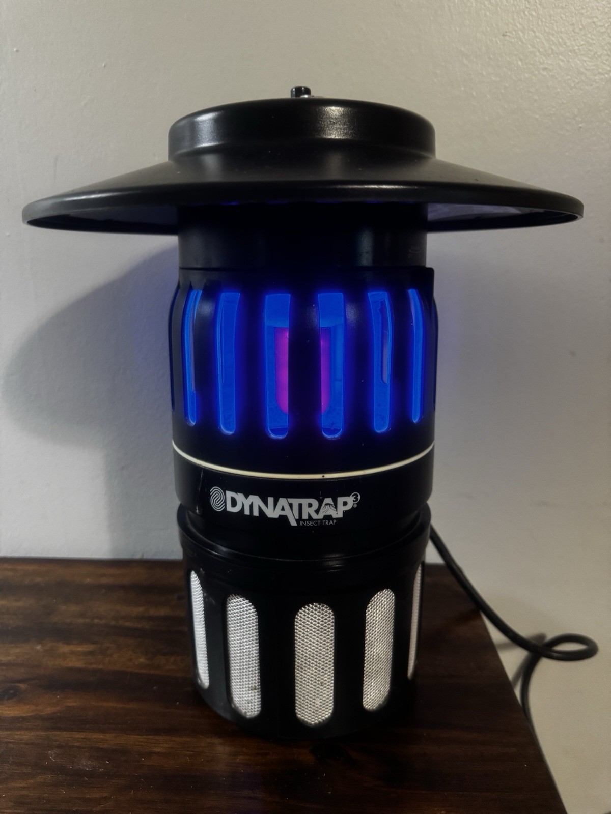 DynaTrap 3 DT1050-CST  Insect Trap 1/2 Acre Coverage  Outdoor UV Attraction