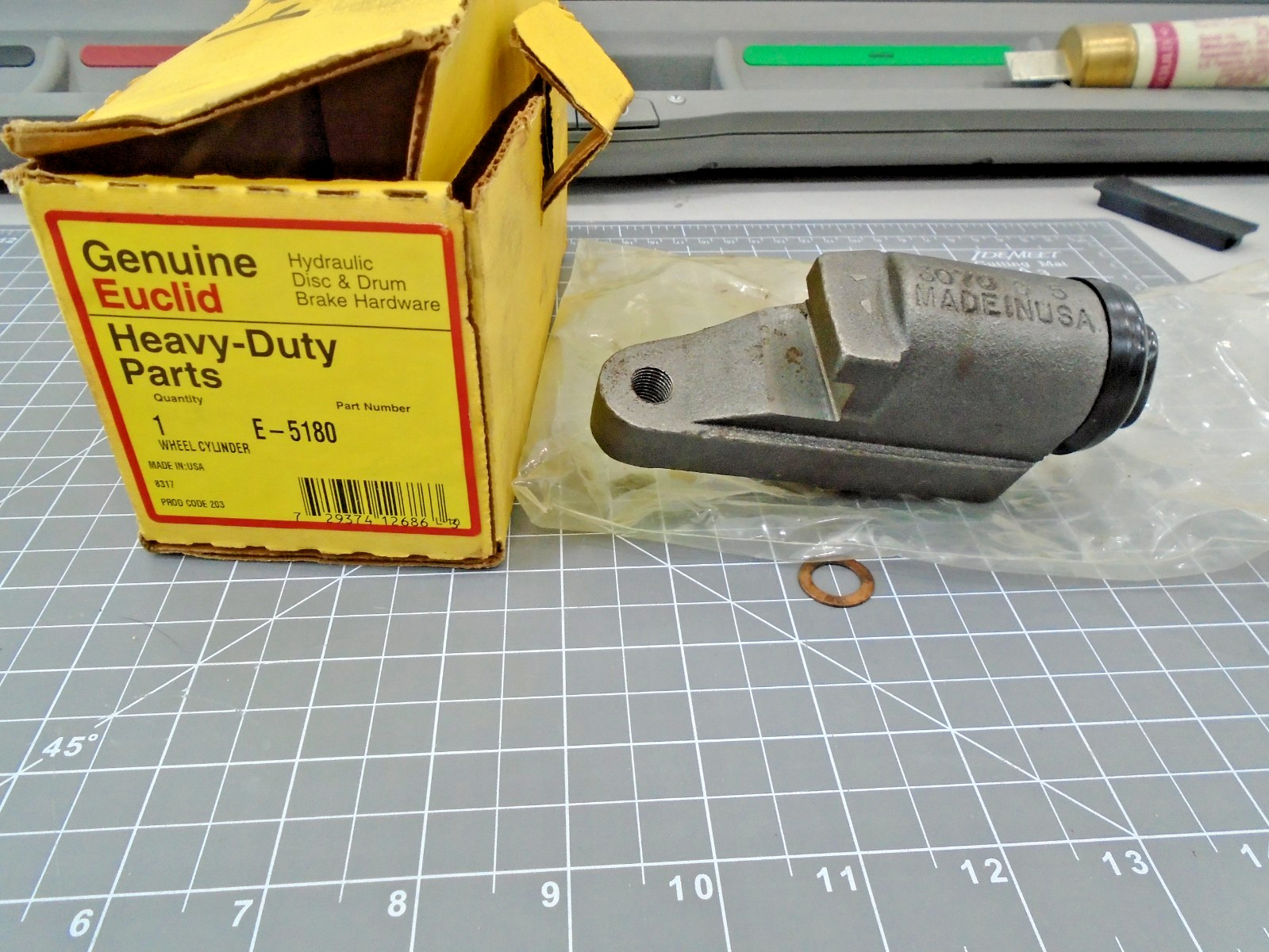 NEW Euclid Hydraulic Brake wheel Cylinder E-5180