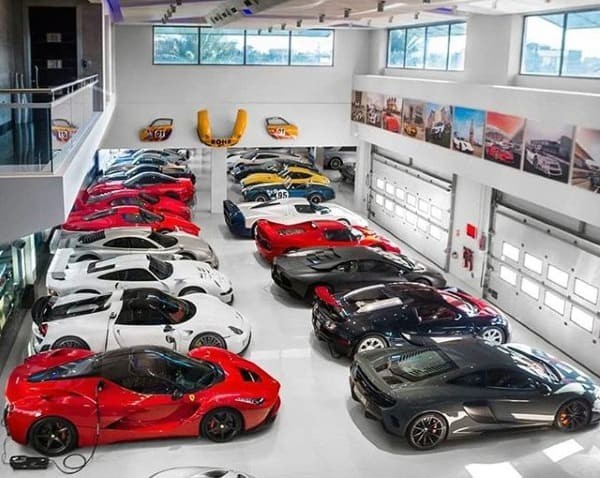 Premium Domain Name for Sale: www.CarsDream.com Own the dream. Own CarsDream.com