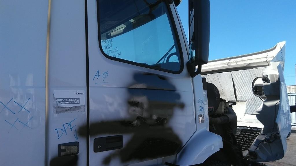 For 2016 VOLVO VNM 1999-2020 DOOR ASSEMBLY Right ,  OH