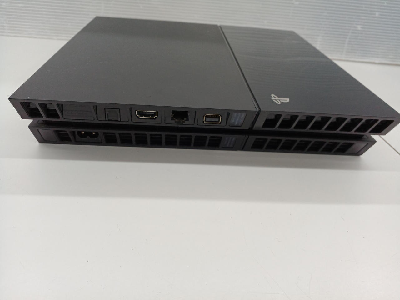 Sony PS4 CUH-1000A Original Model Console Black Gaming System New