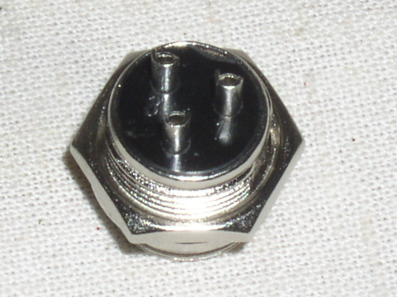 NEW CEA CBC3 VANCO 3 PIN MALE CHASSIS LOCKING MICROPHONE AUDIO PLUG SOCKET USA!