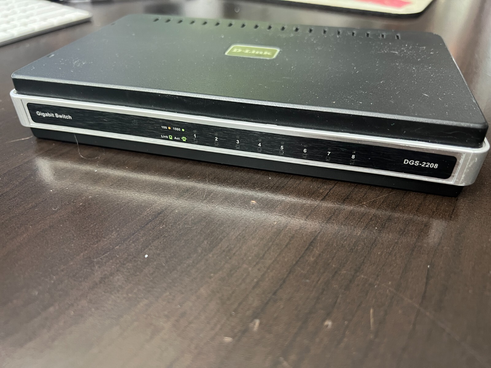 D-Link DGS-2208 8-Port Desktop Network Switch