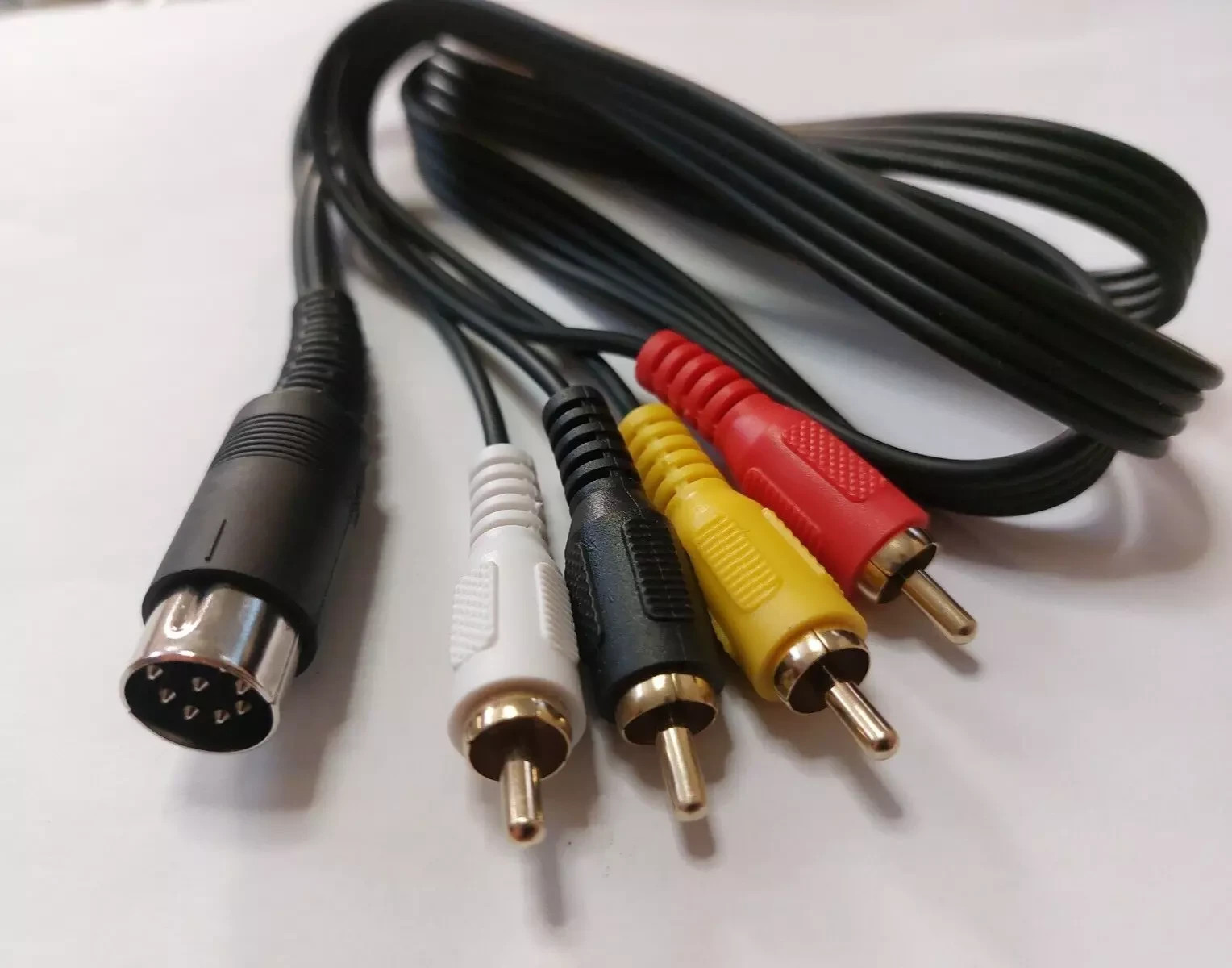 Luma Chroma Audio 8DIN C64 128 Commodore 1701 1702 1084S 75cm LCA Video Cable