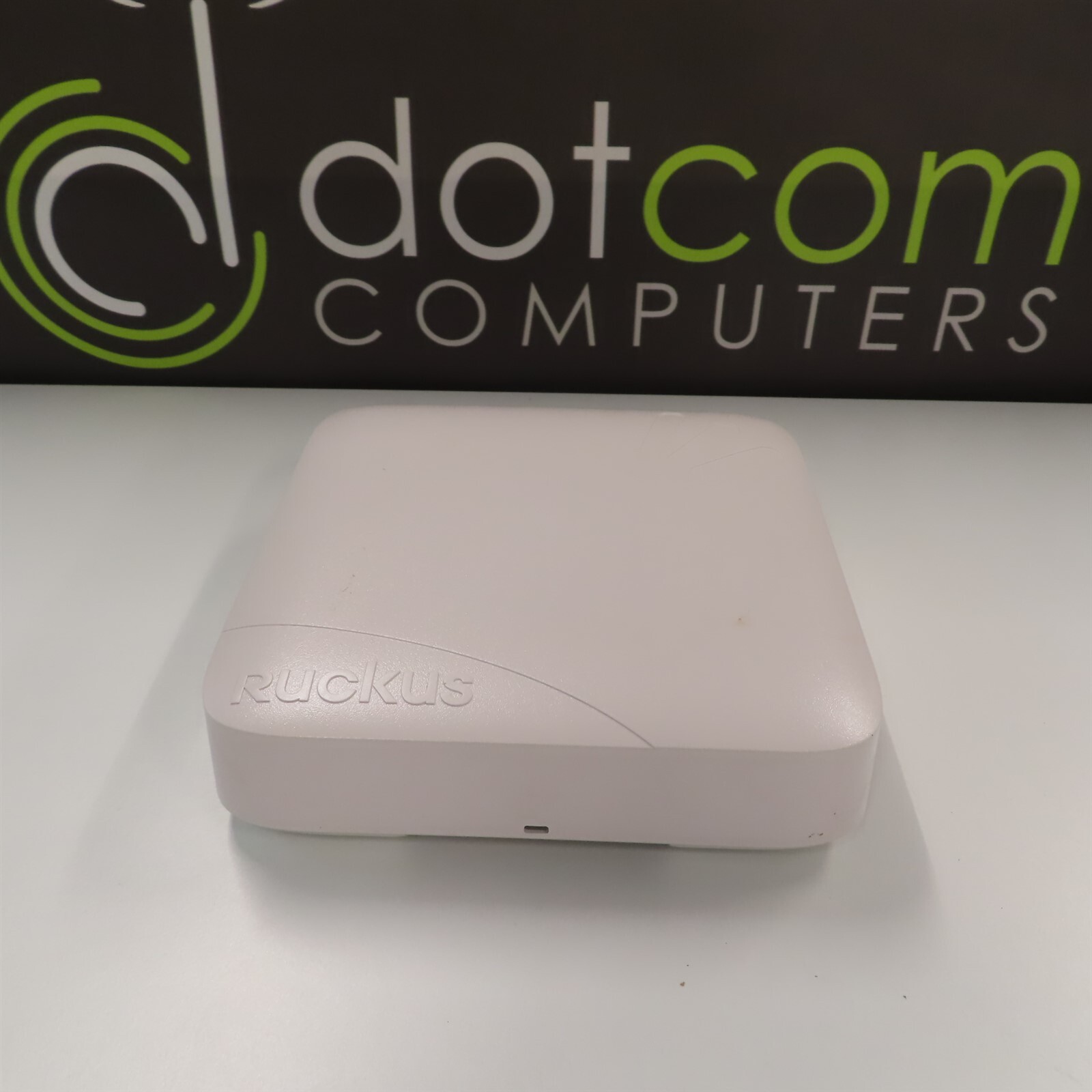 Ruckus ZoneFlex R700 Dual Band Access Point Wireless 901-R700-US00