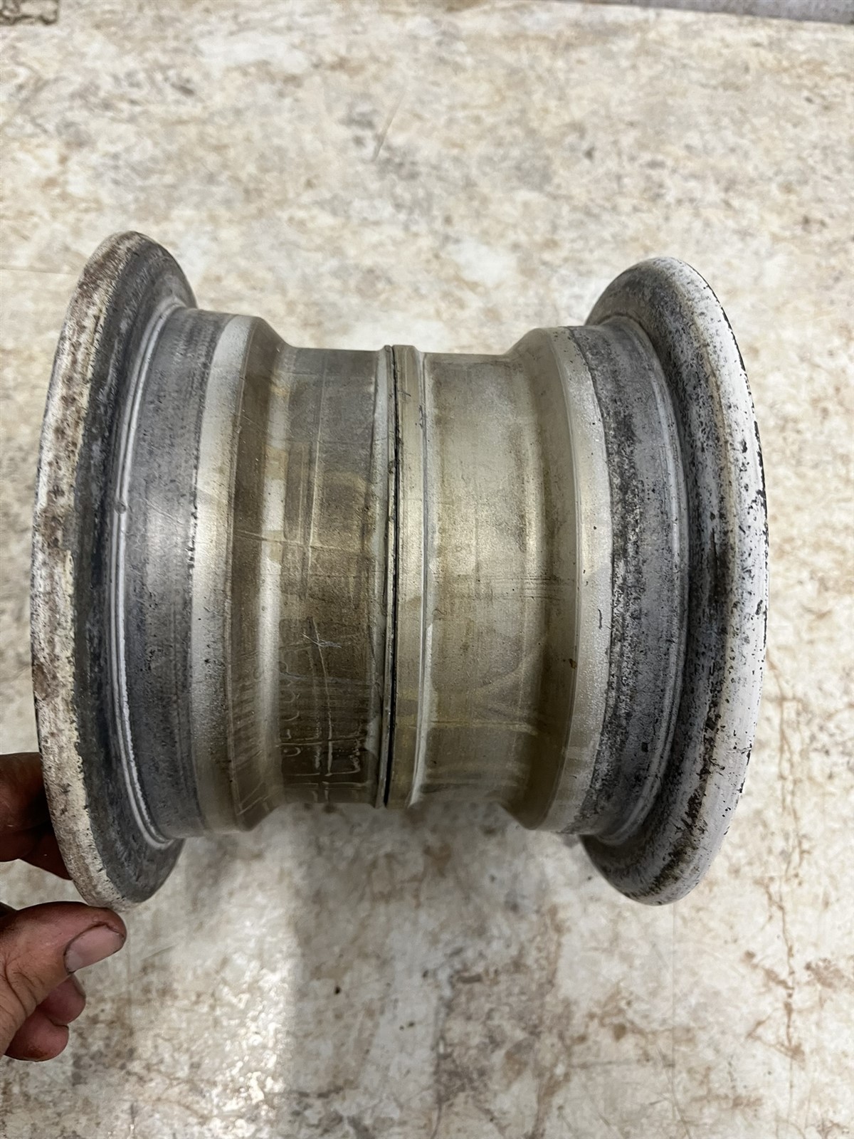 Grumman Yankee AA-1 Cleveland 40-86A 600 6.00 x 6 Main wheel rim hub 162-02700