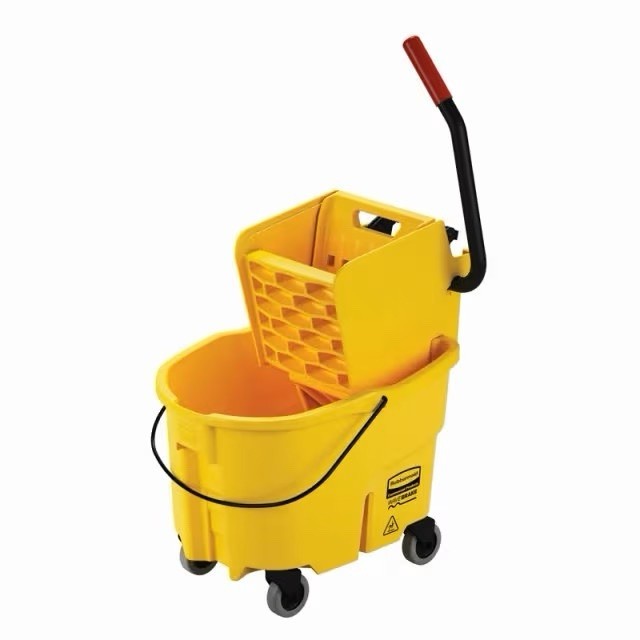 Rubbermaid Commercial Products WaveBrake 26 Qt. Side-Press Mop 26 Qt, Yellow