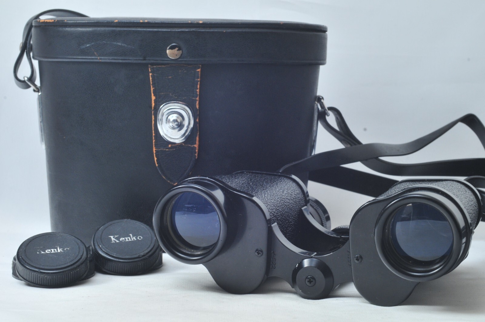 @SakuraDo Camera @ Vintage Kenko 8x30 Field 7.5 Degrees Multi-Purpose Binoculars
