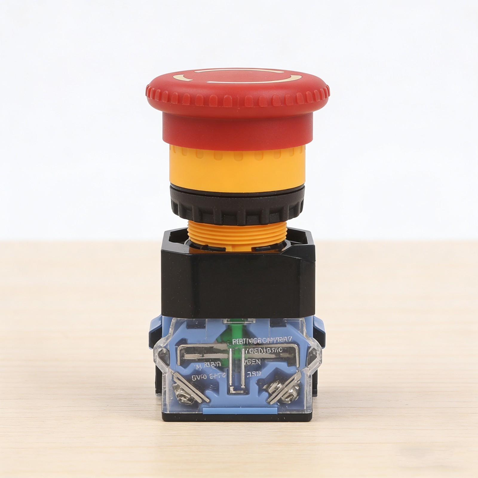 Push Button Switch with Mushroom Head 660V Maximum Voltage 22mm Diameter