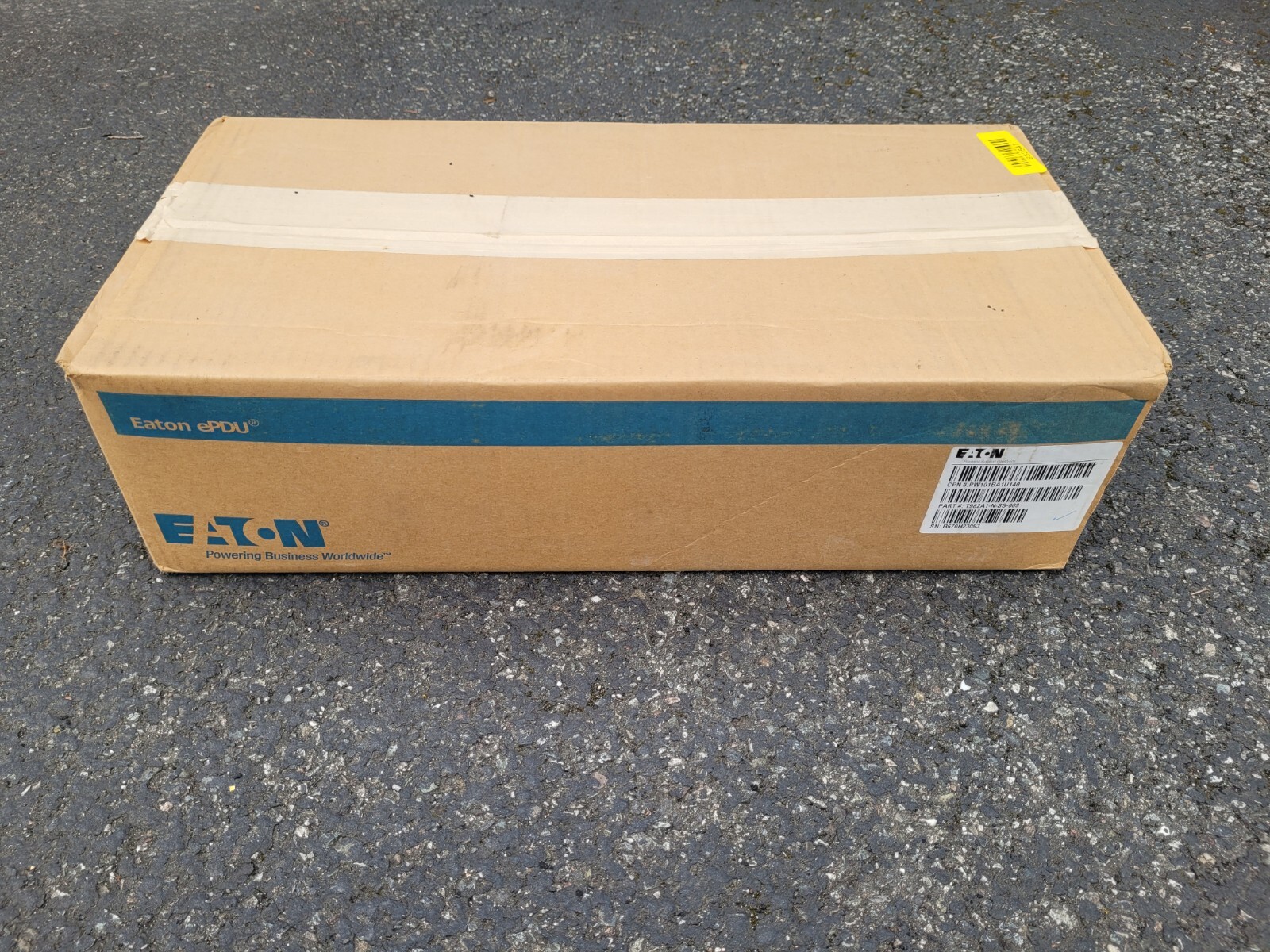 EATON Series T982A1-N-SS-009 Monitored Rackmount Network ePDU 12 Outlets NEW