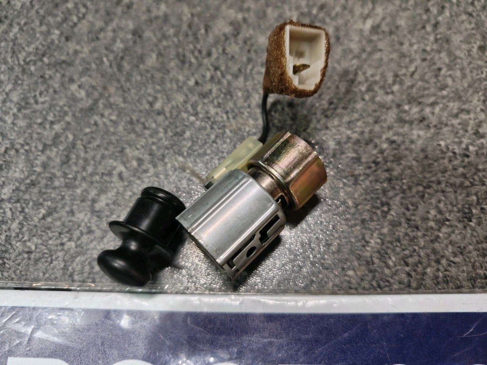1998-2002 Subaru Forester Dash Cigarette Lighter Assembly 12V Outlet OEM