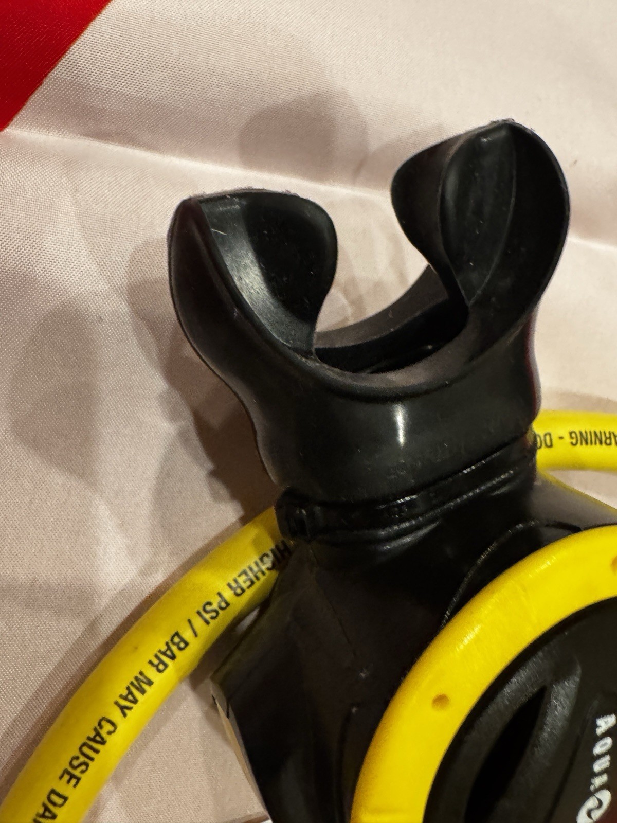 AQUALUNG SCUBA OCTO COMPACT MODEL HIGH QUALITY OPEN BOX NIB 2 AVAILABLE