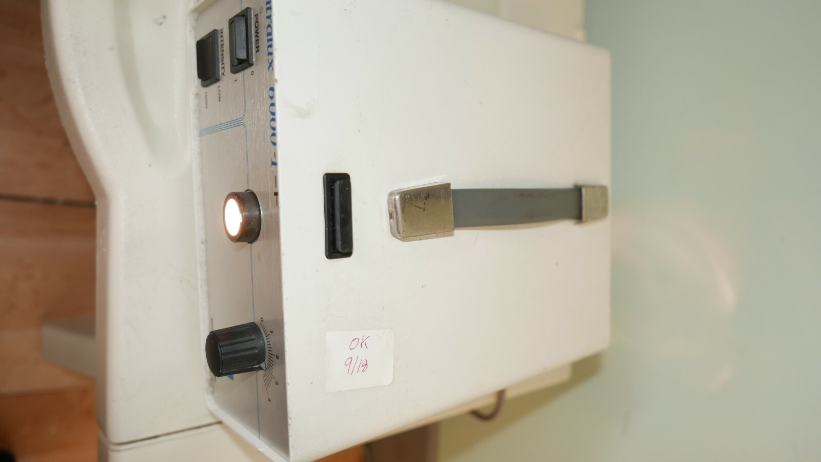 Intrulux 6000-1-F Pn 22012 Microscope Illuminator Light Source