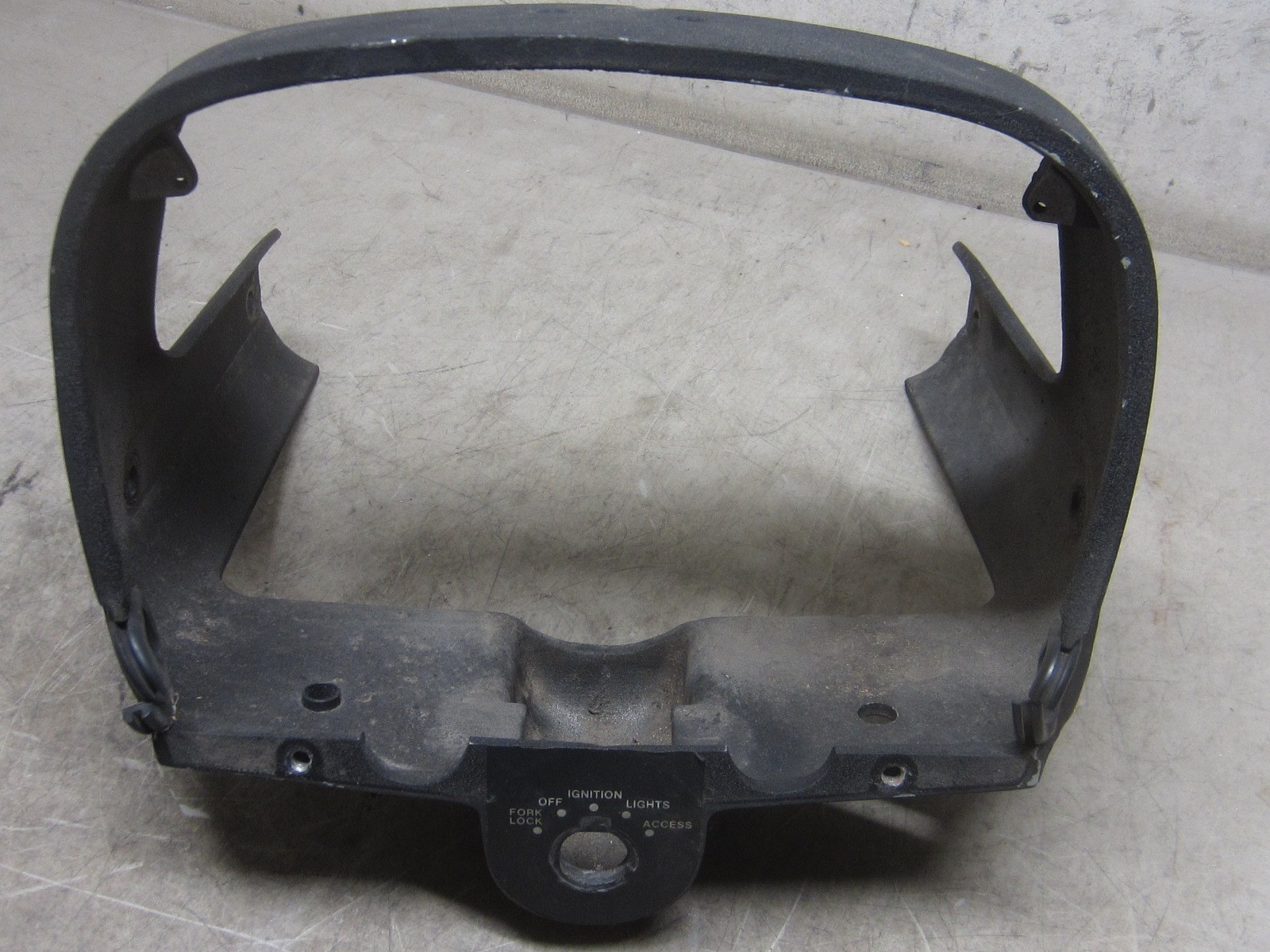 Harley '88 FLT dash panel support, 67795-85A, black, nice shape, #4462