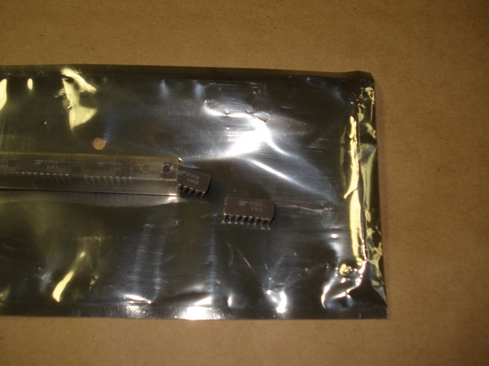 EXAR XR-215CN Monolithic Phase-Locked Loop chip (Full rail of 25 chips) NOS