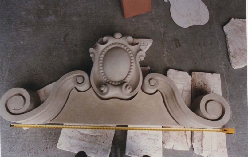 Architectural Shield Mold For Concrete And Plaster