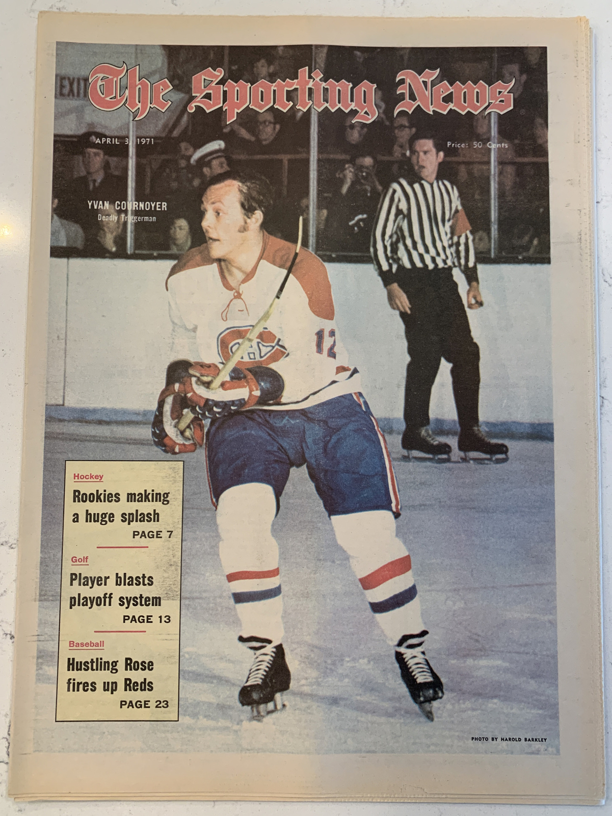 The Sporting News April 3, 1971 Yvan Cournoyer Hockey,Pete Rose,(B152)