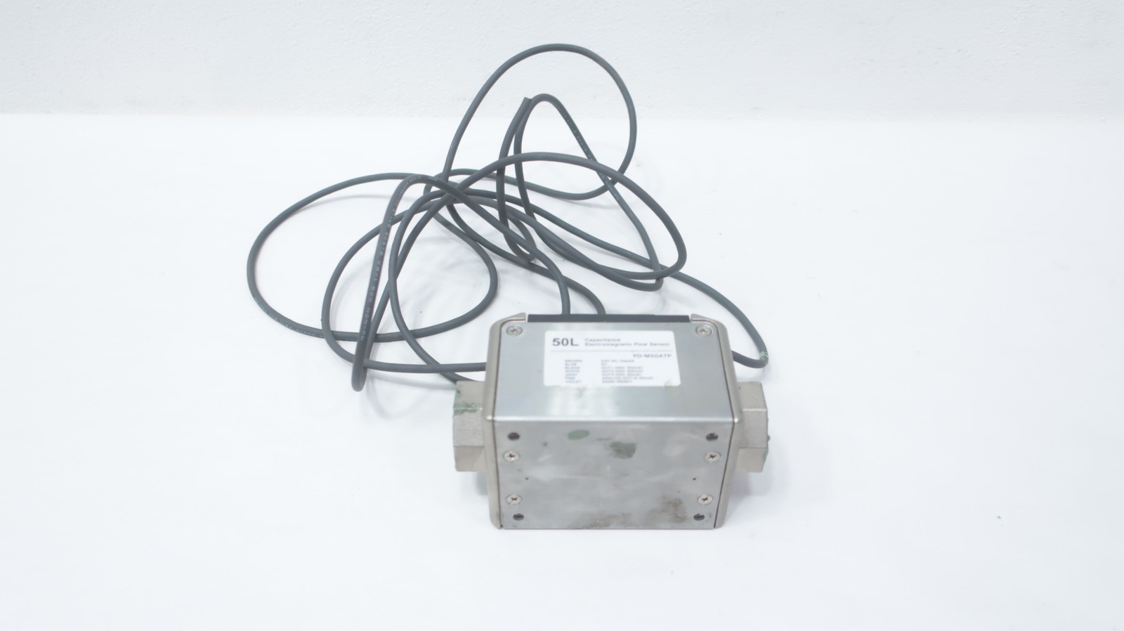 Keyence FD-M50ATP Capacitance Electromagnetic Flow Sensor 24v-dc
