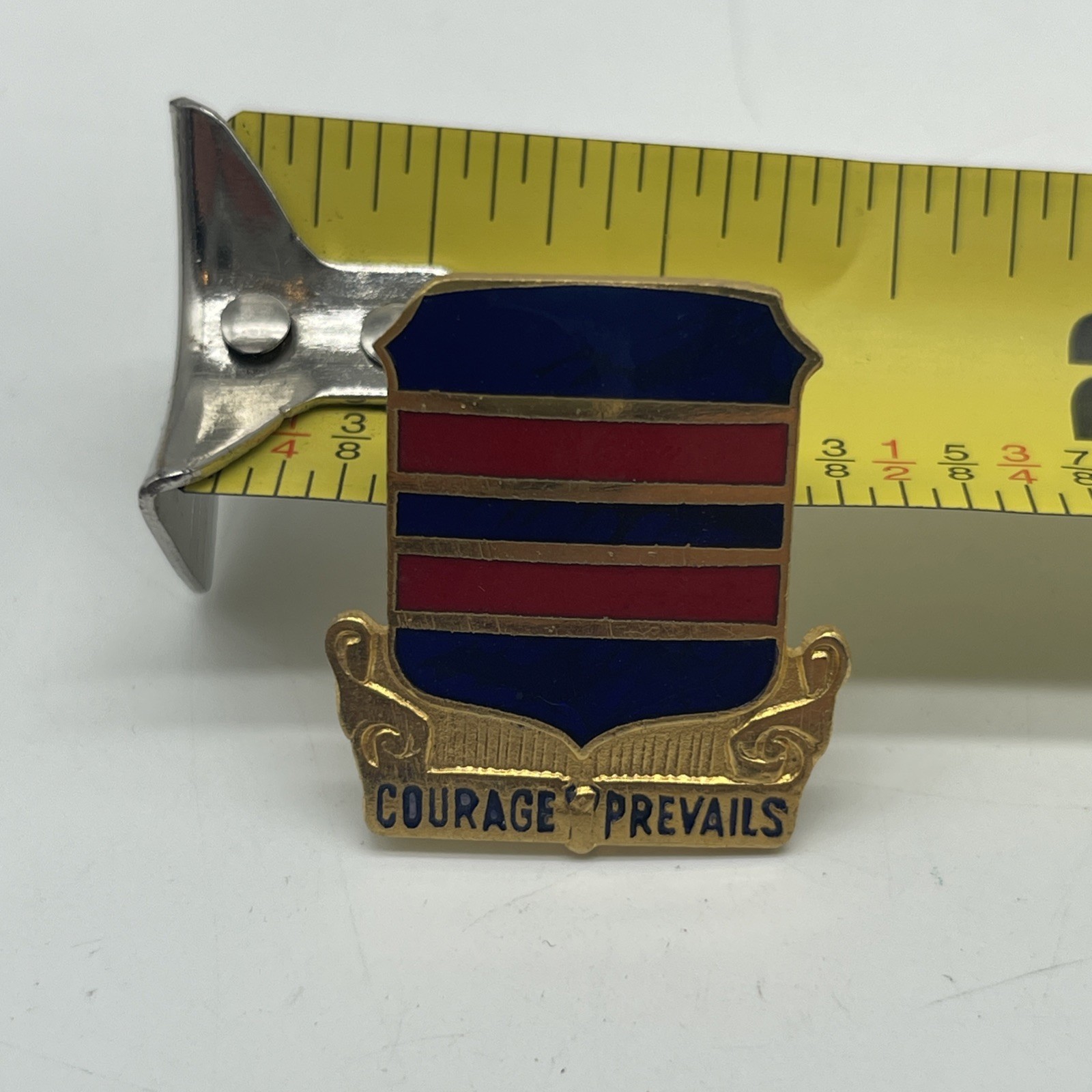 U.S. Military 429th Infantry Regiment DI DUI Pin Clutch COURAGE PREVAILS