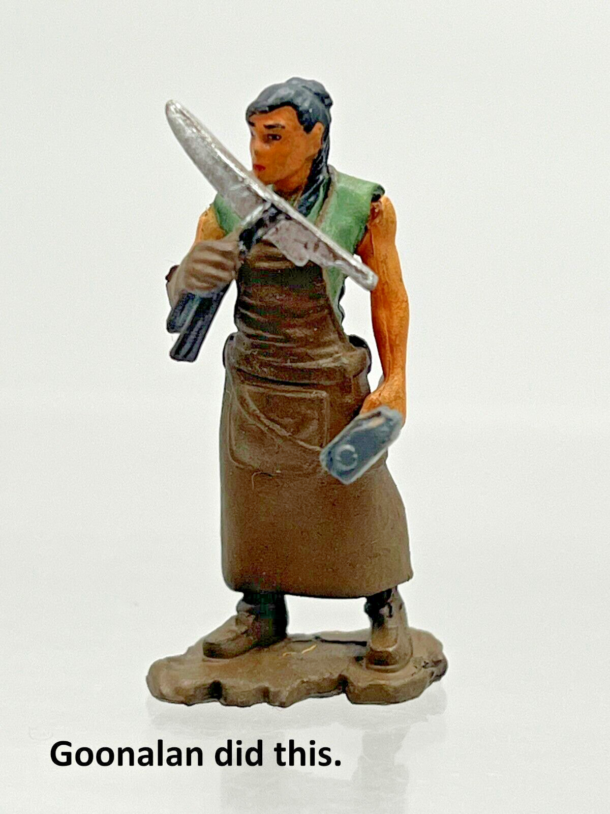D&D Pathfinder Mini 4D Warlock Town Blacksmith Female NO BASE AS PIC