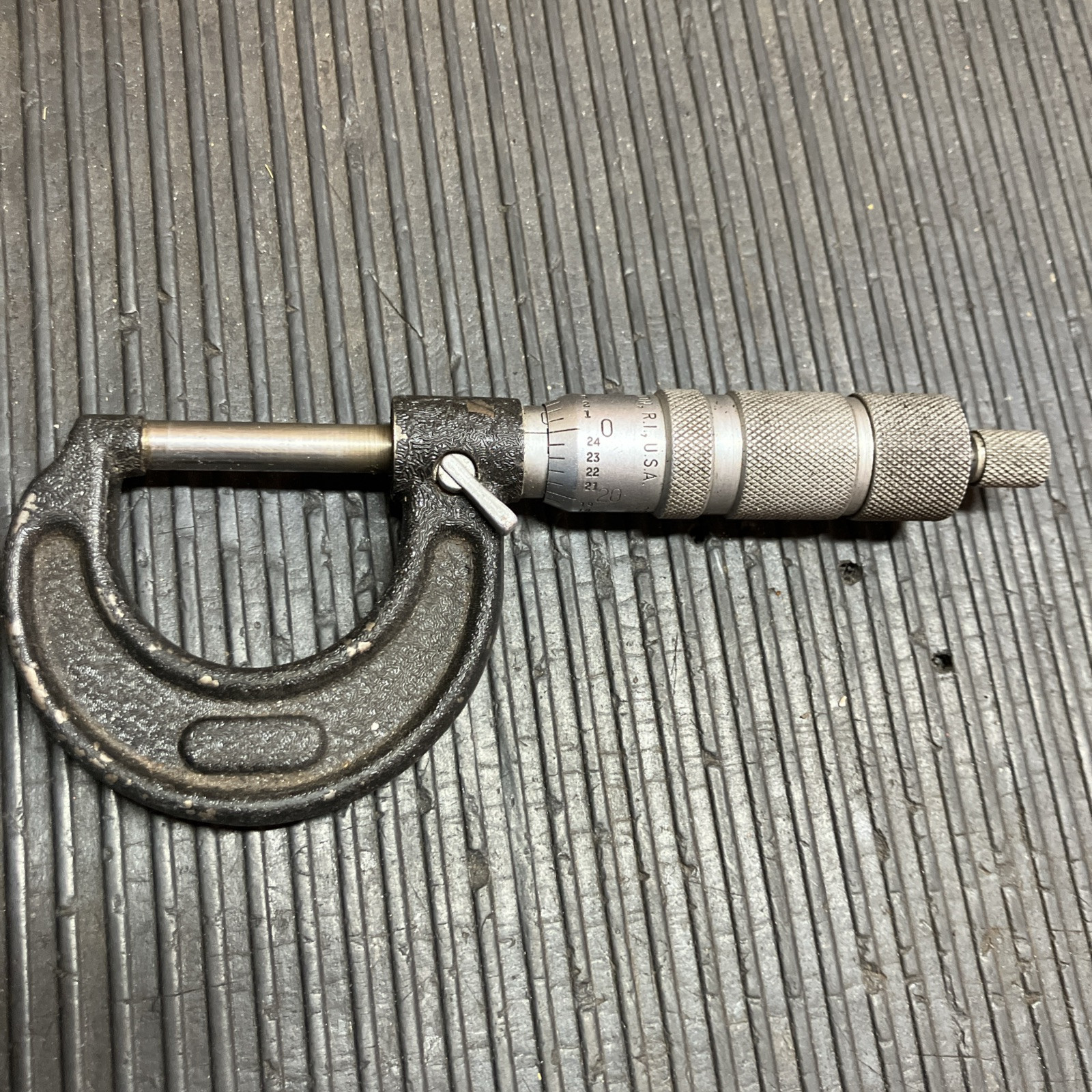 Central Tool Used model 12RL 0-1” Micrometer In Original Box