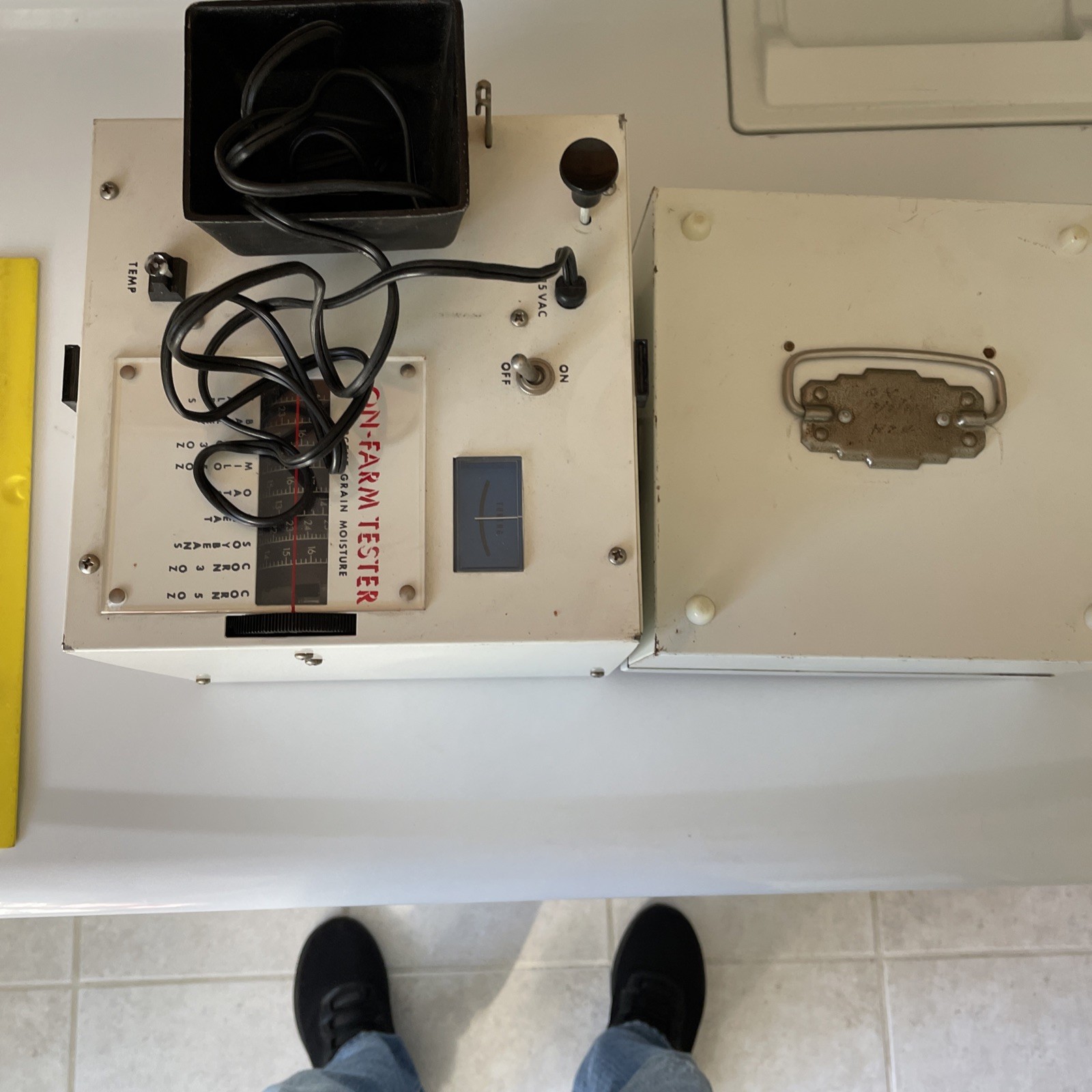 ON-FARM~Model 900 Tester~Untested Estate Buy~Powers On