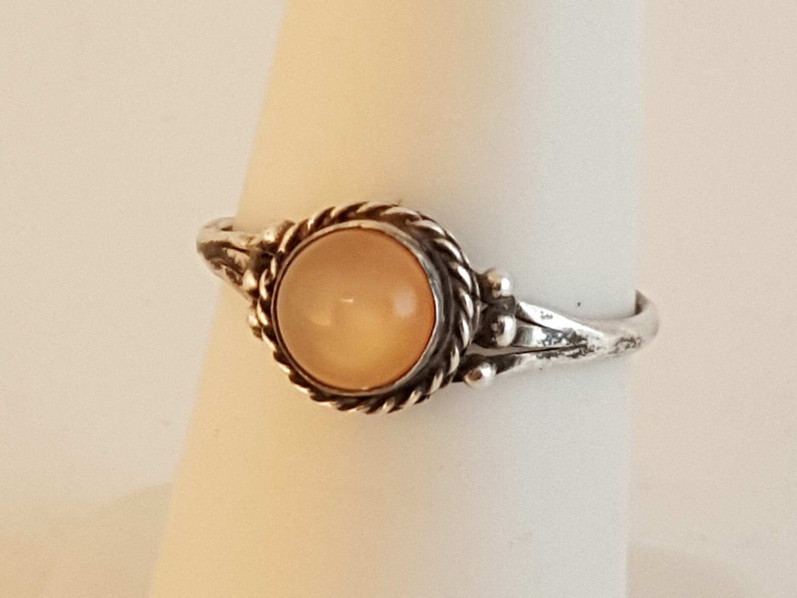 Artisan moonstone sterling silver ring sz 6.25