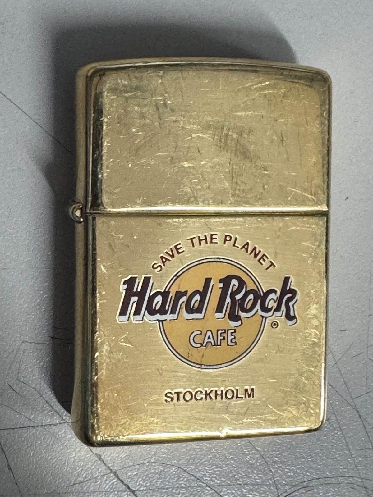 ZIPPO 1999 HARD ROCK CAFE STOCKHOLM BRASS LIGHTER UNFIRED IN BOX C588