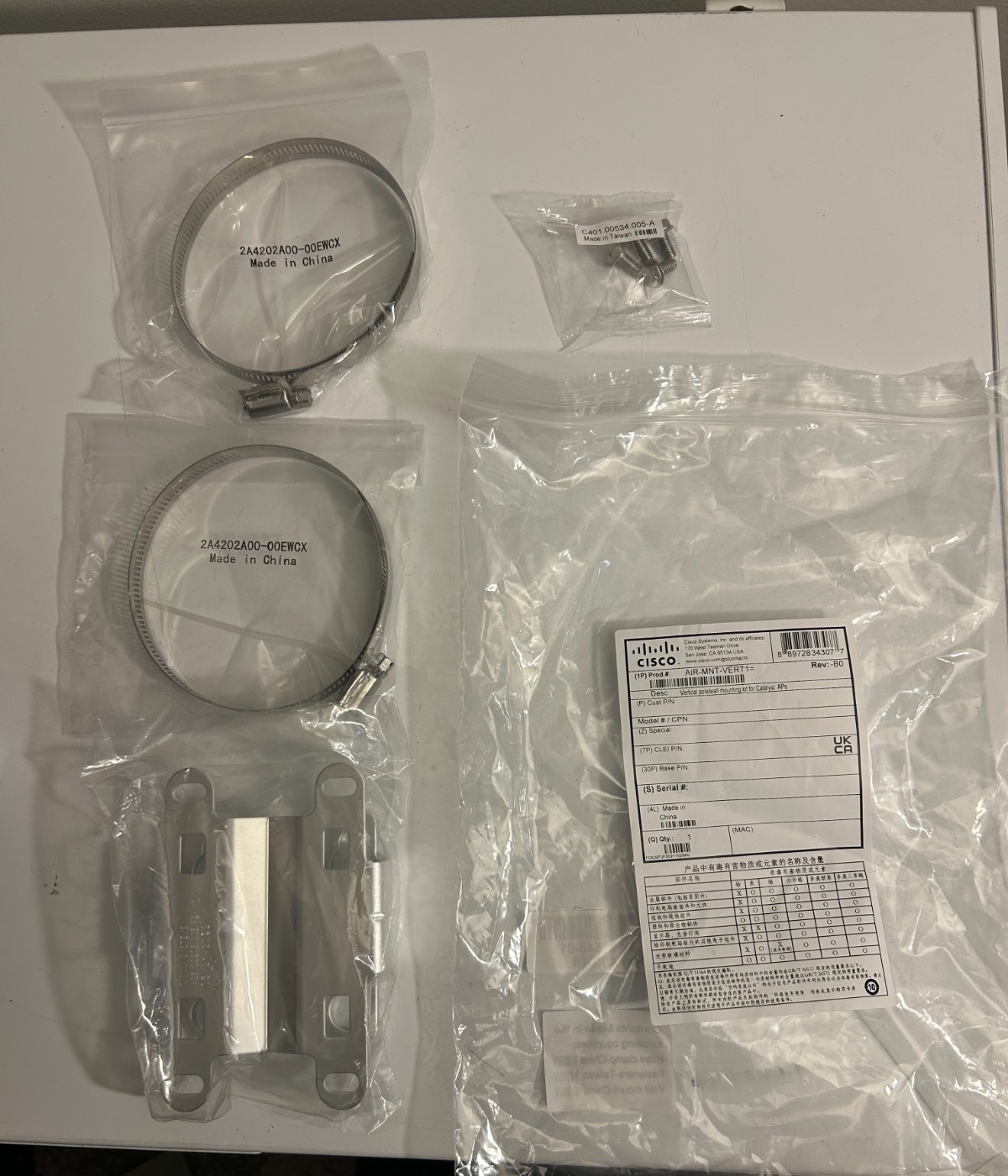 1PC NEW AIR-MNT-VERT1 Mounting Bracket for Catalyst 9124AX Wireless Access Point