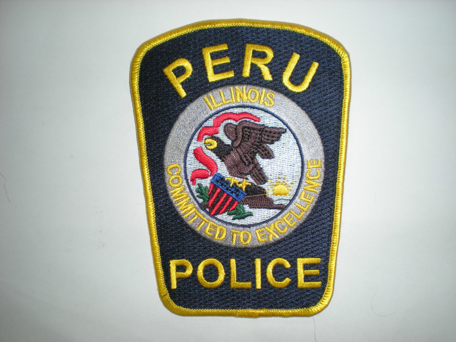 PERU, ILLINIOS POLICE DEPARTMENT PATCH