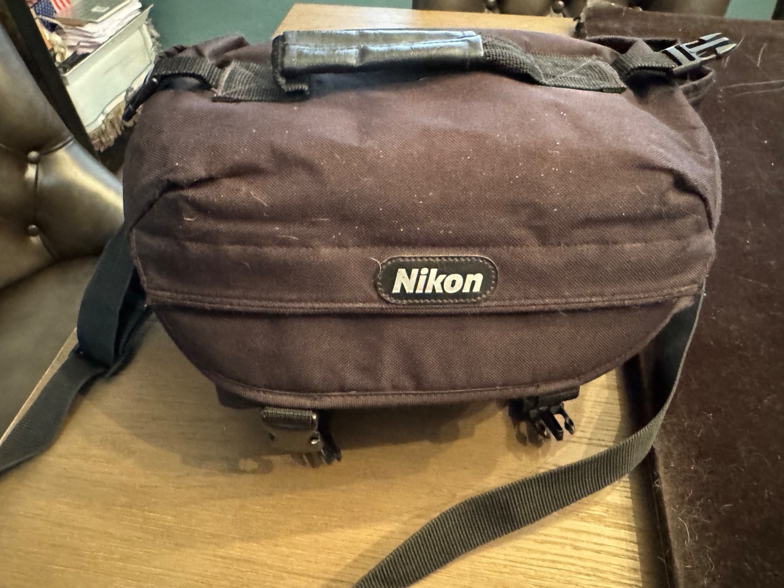 NIKON Camera Bag Adjustable Shoulder Interior Pouches AUTHENTIC