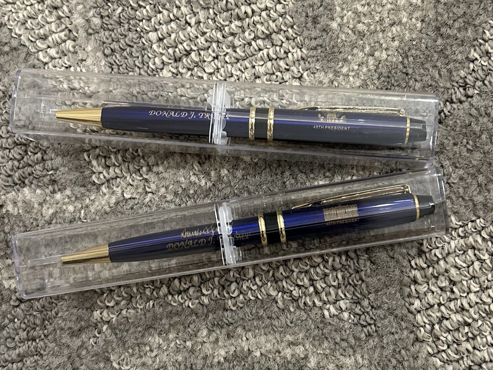 GOLD BLUE PEN T PRESIDENT EAGLE SEAL Signature DONALD MAGA REPUBLICAN GOP NEW