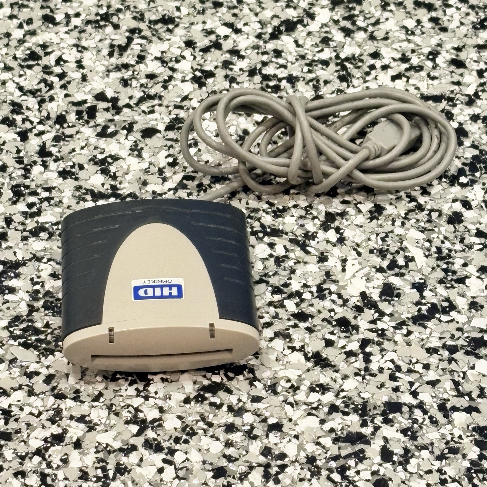 Used HID OMNIKEY 3121 R31210349-1 USB Smart Card Reader with Stand
