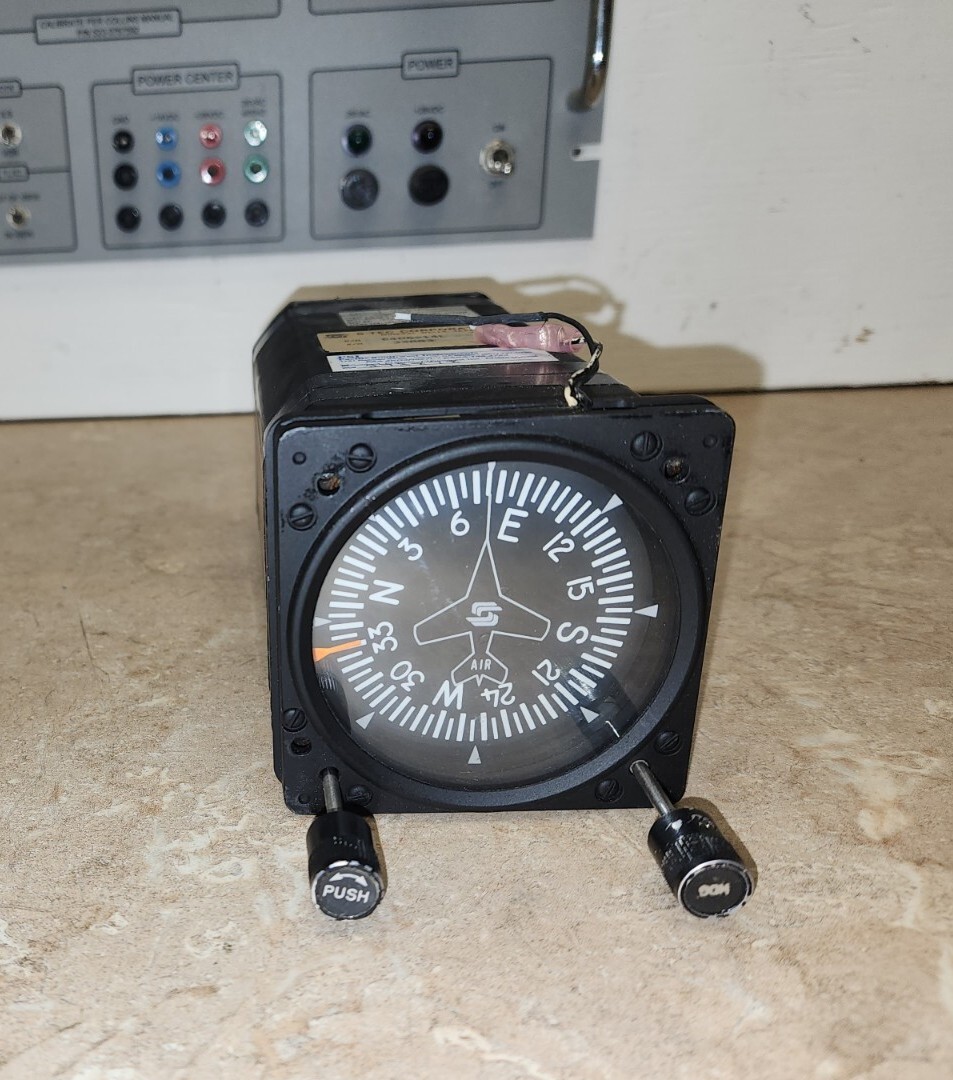 Sigma Tek Directional Gyro 4000D-6 P/N: 1U262-006-45 Stec 6406-14L W/ 60 Day War