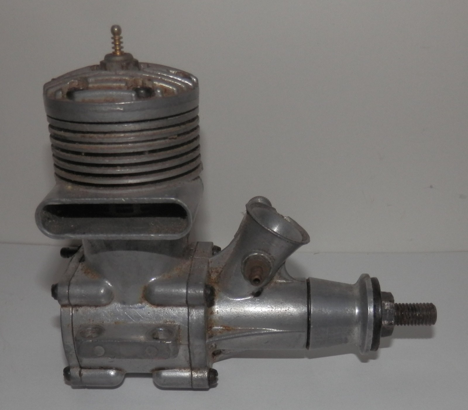 K&B 35 R/C Plane Engine - GOOD COMPRESSION