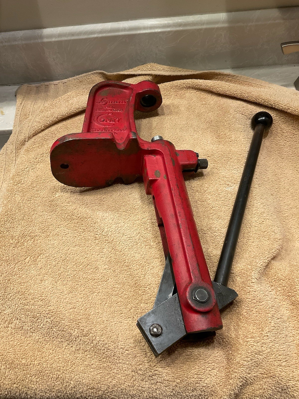 LYMAN All American Comet Single Stage Reloading Press In Working condition