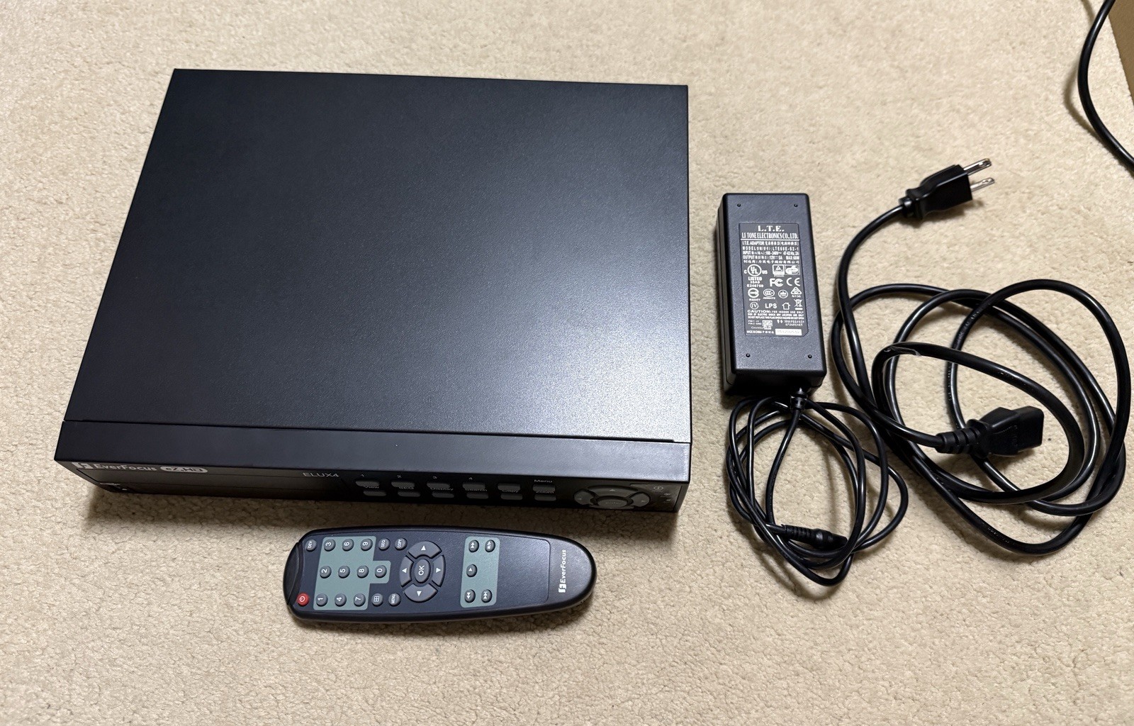 EverFocus ELUX4 4 Channel DVR W/ Remote, Power Supply No HDD Powers Up