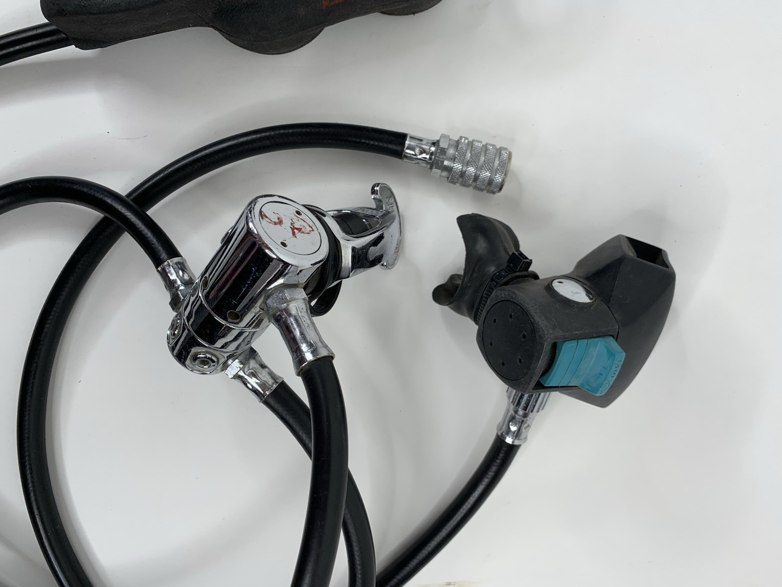 Scuba PRO Regulator TEKNA Console Gauge Module + TEKNA Dive Knife Built-In