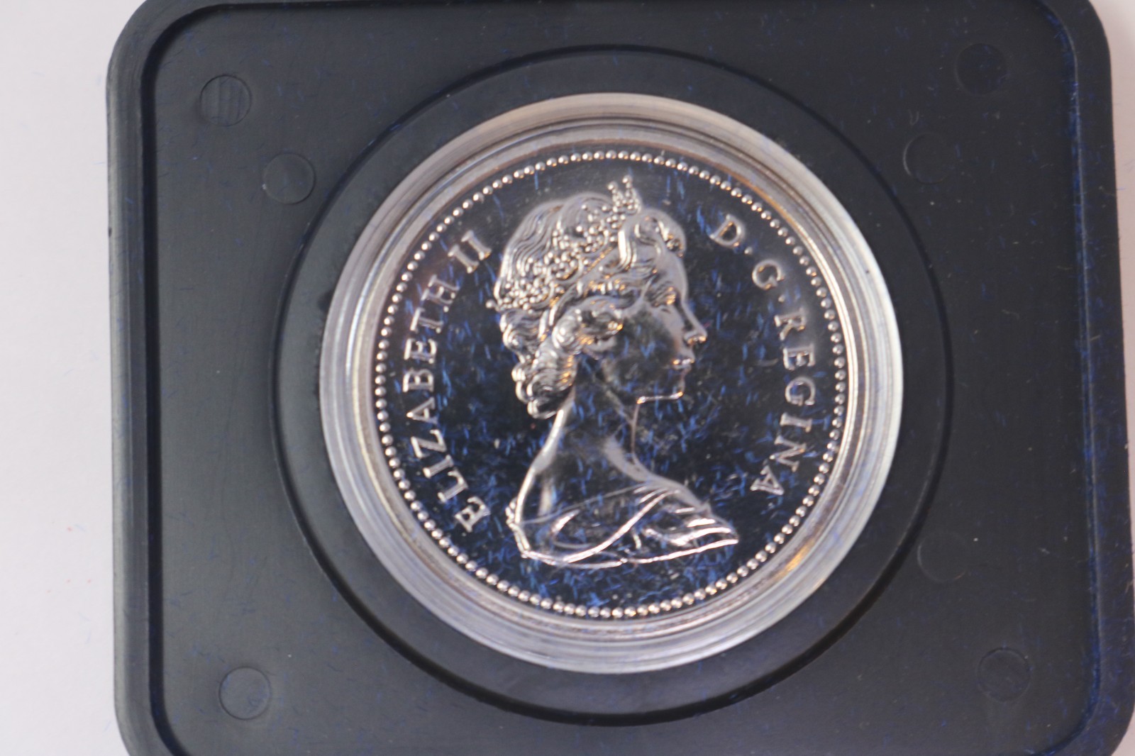 1975 Voyageur Uncirculated $1 One Dollar Canada