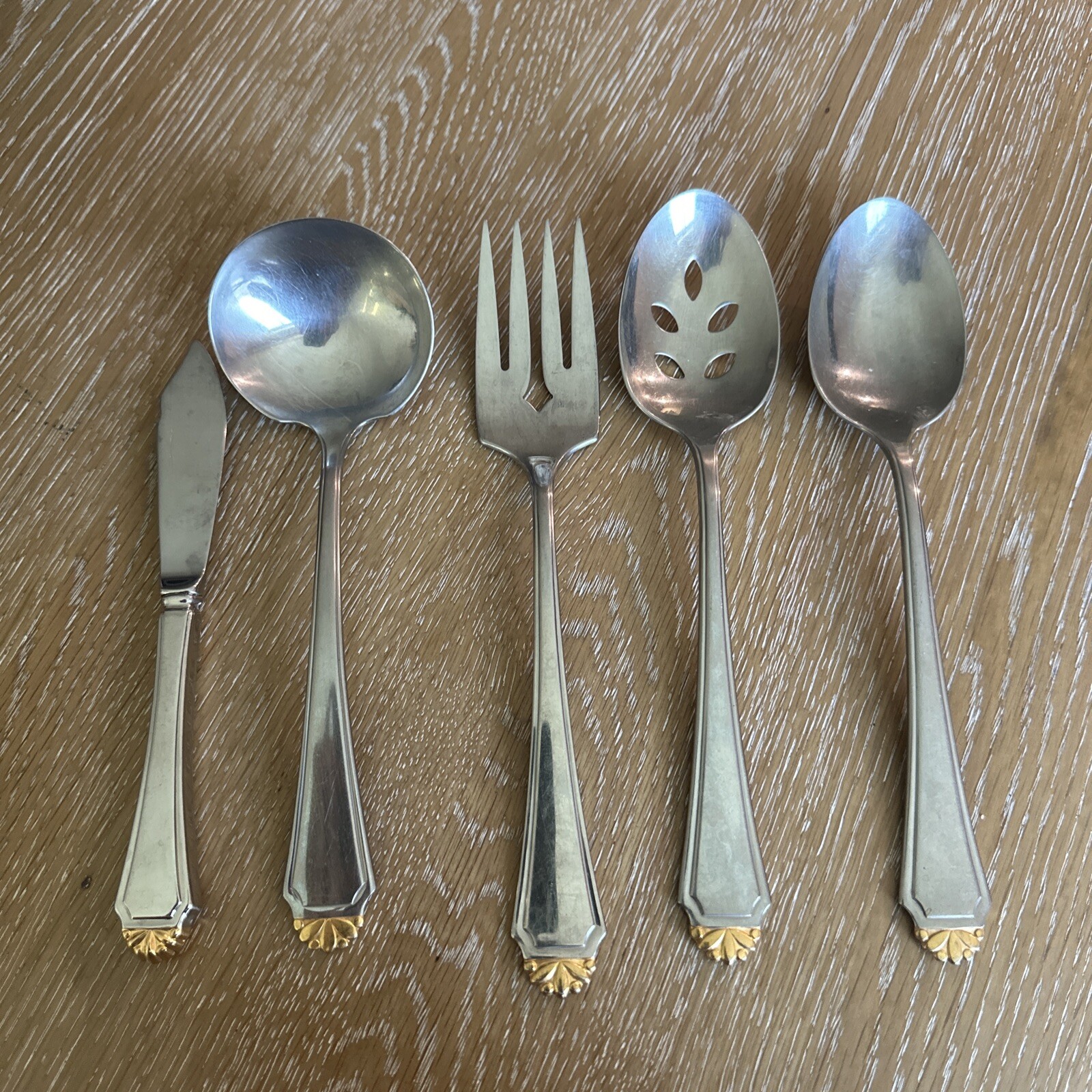 5 PCS. ONEIDA - GOLDEN HENLEY - SERVING UTENSILS