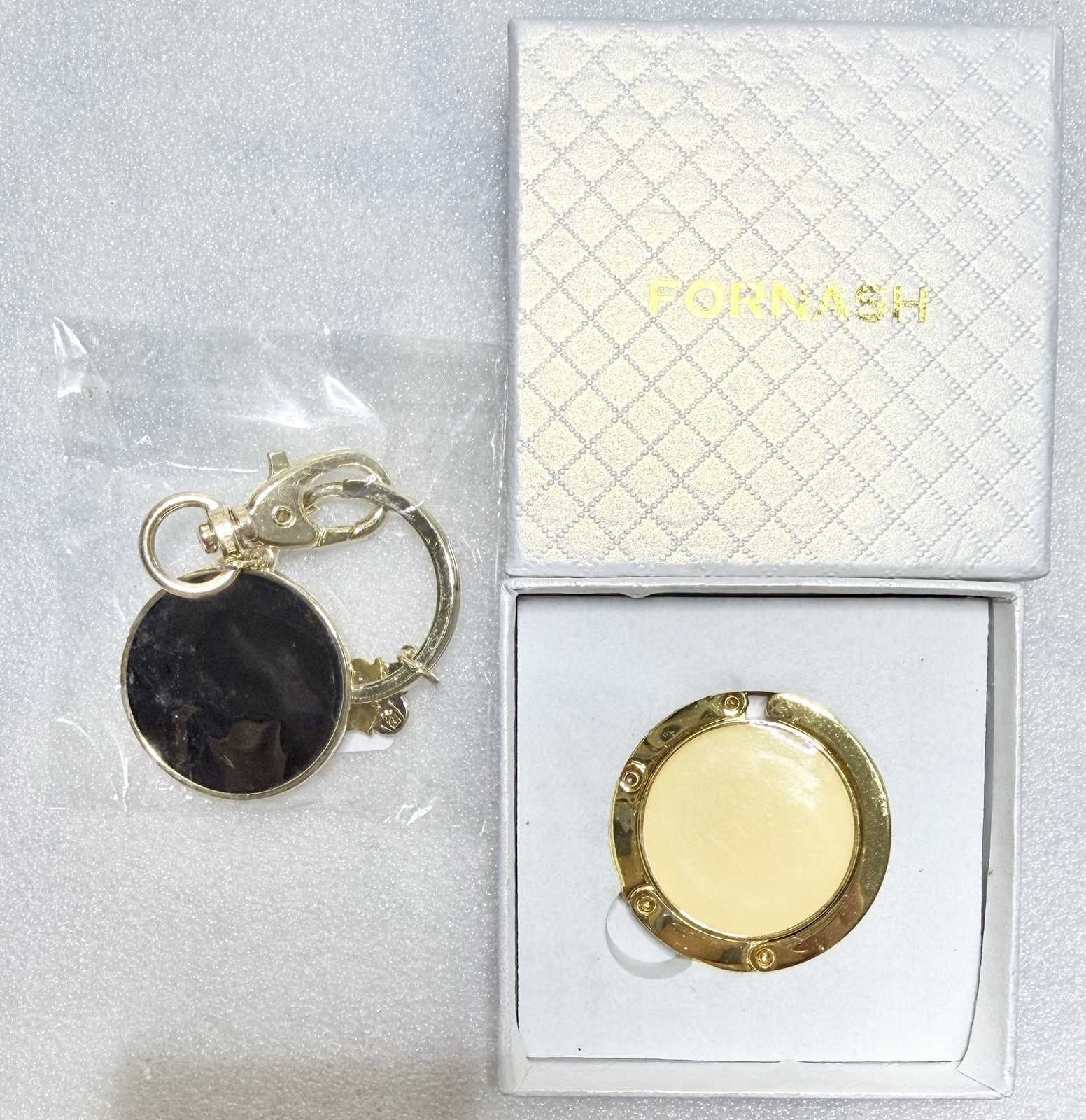 FORNASH New In Box Cream & Black & Gold Bag Holder & Keychain Set