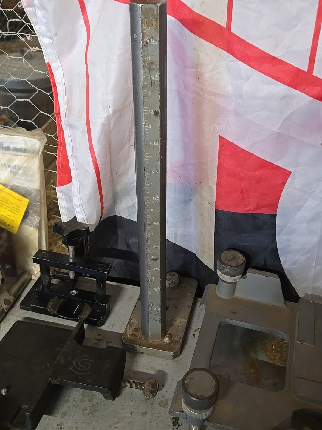 Spectra-Physics Trimble Model 1230 Components And Peripherals Mount + Stand