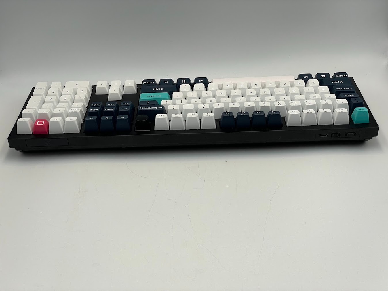Keychron Q6 Max QMK/VIA Wireless Custom Mechanical Keyboard