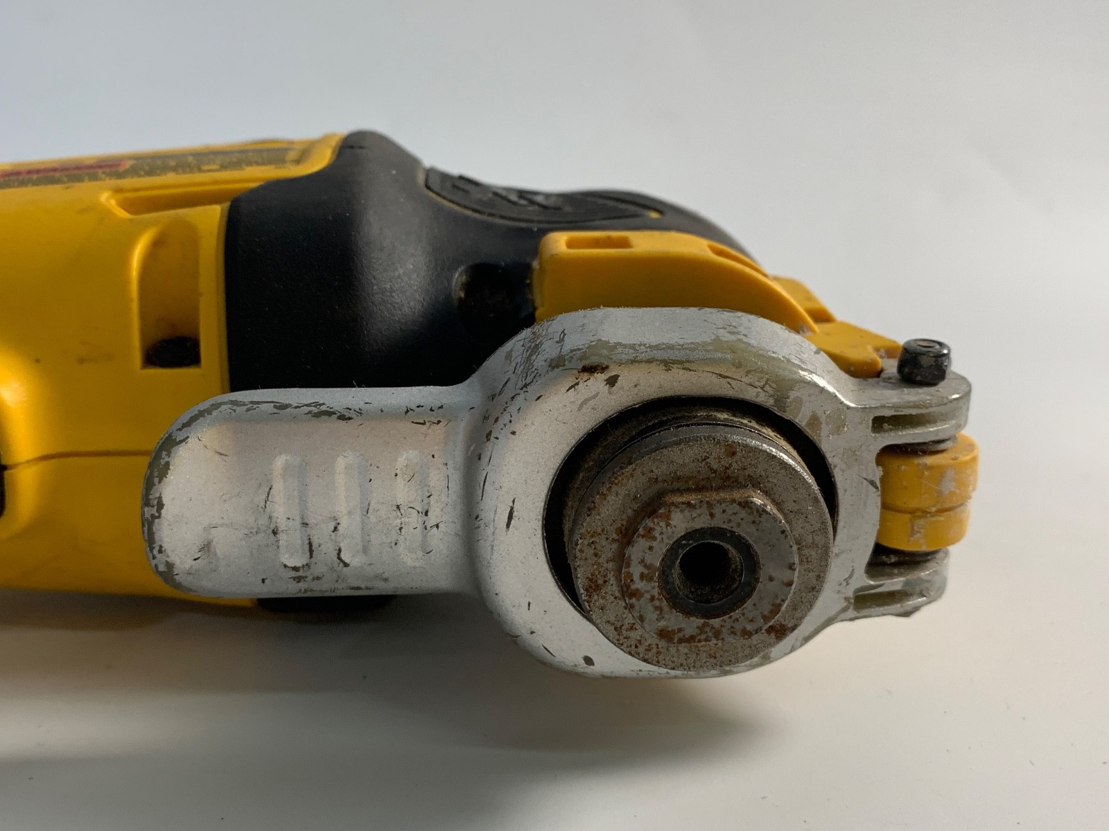 DEWALT OSCILLATING MULTI-TOOL 20V MAX DCS355 TOOL ONLY (WORKS)