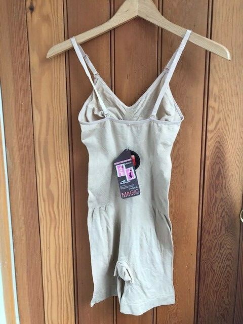 magic bodyshaper nude beige medium bnwt multiway