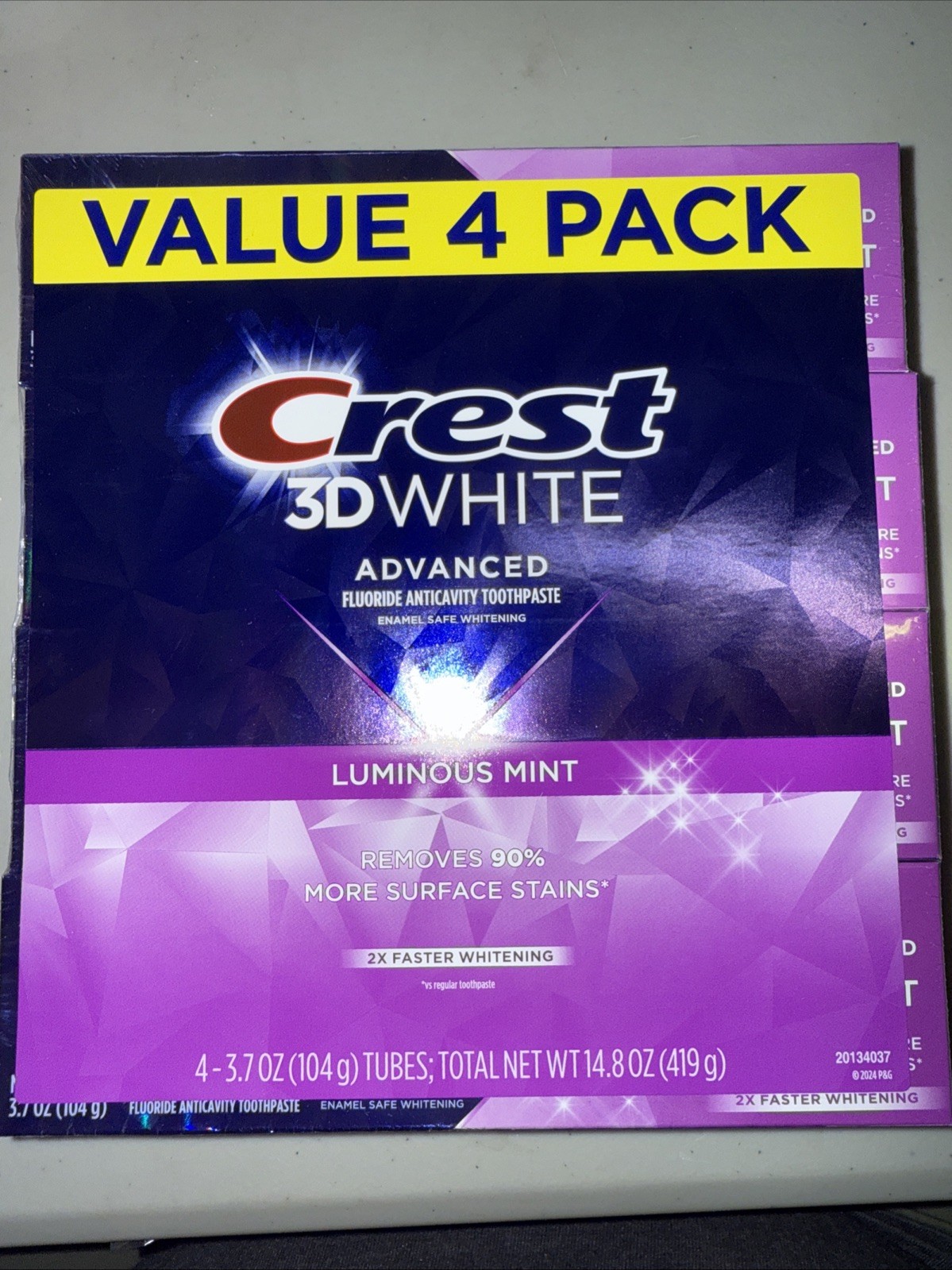 Crest 3D White Toothpaste, Advanced Luminous Mint, Teeth Whitening Toothpaste, 3