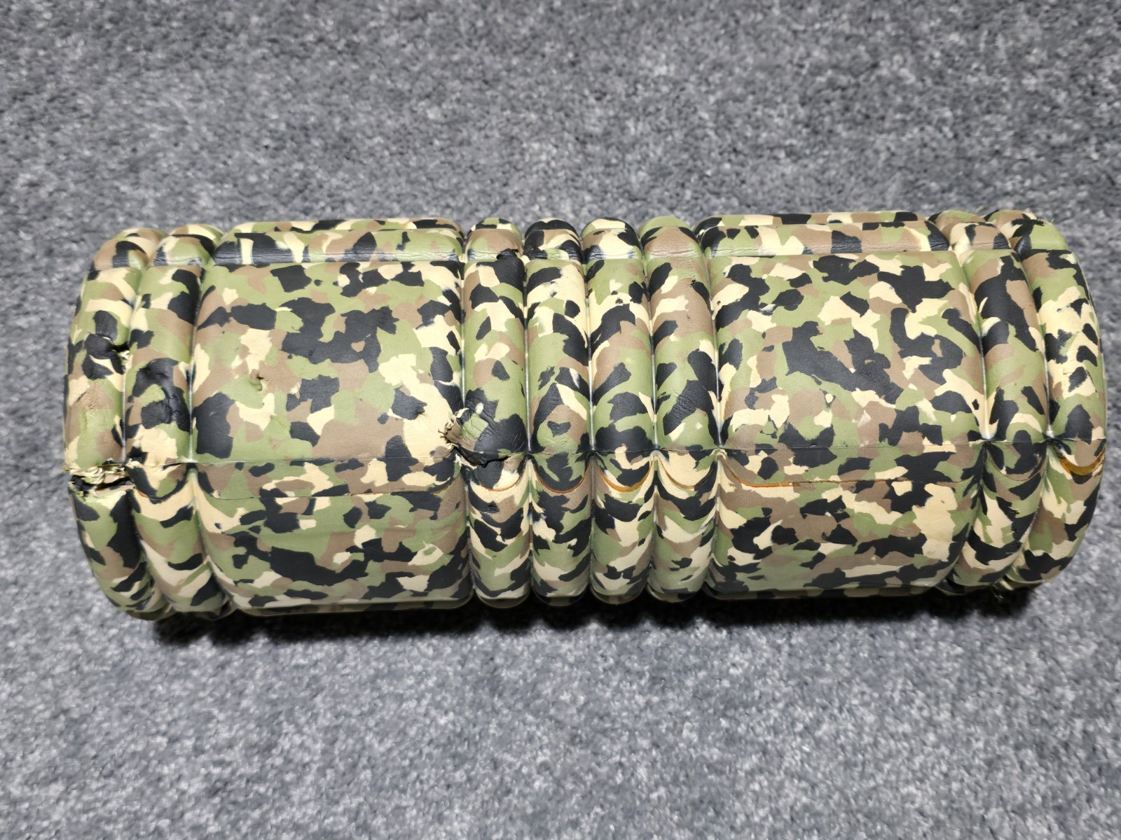 Trigger point Performance 13" Solid Core Foam Roller Green Camo Flaws